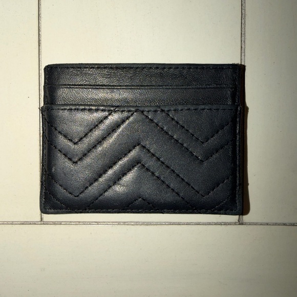 Black Leather Card Holder Wallet with Gold G Logo - Picture 2 of 4